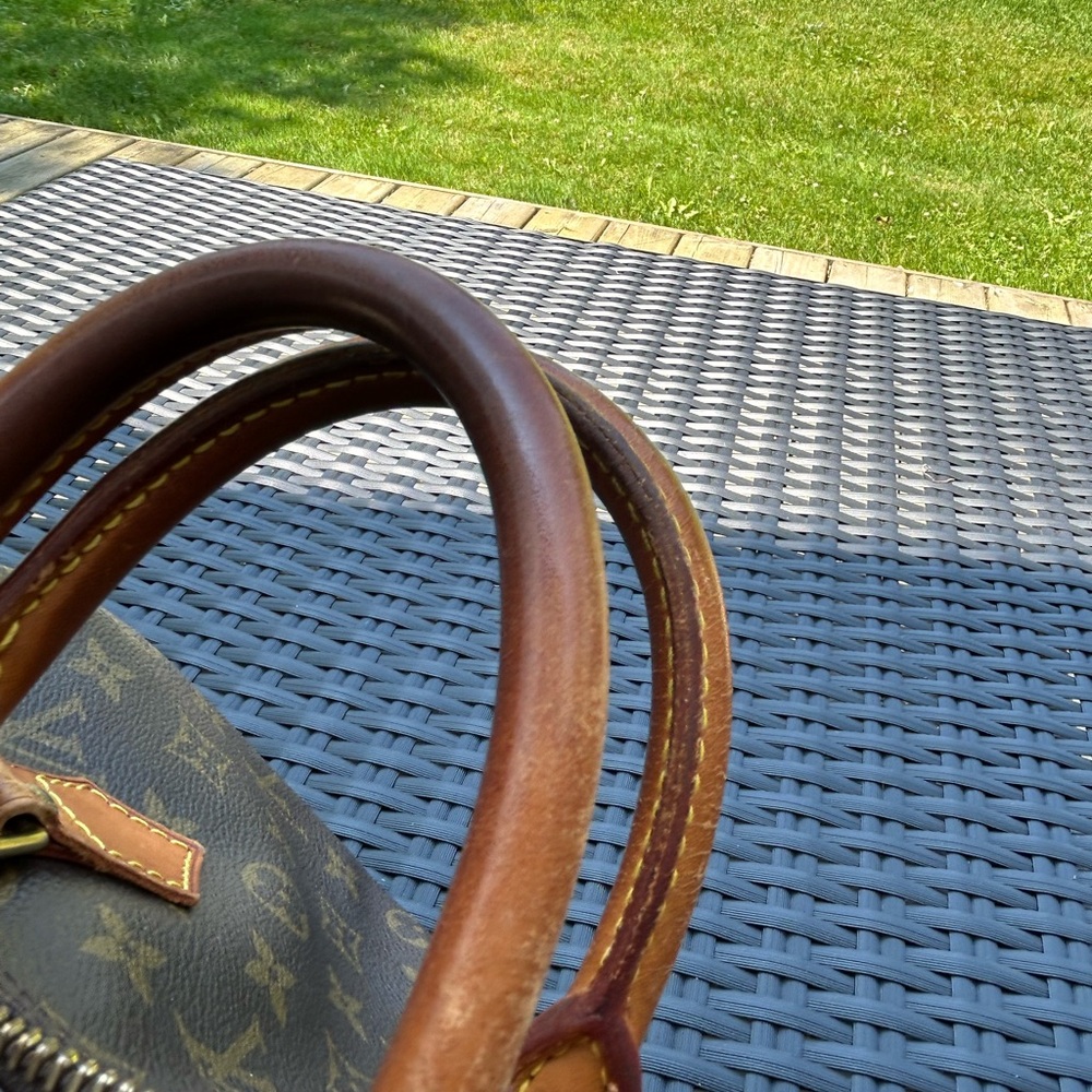 LV bag - Picture 4 of 10